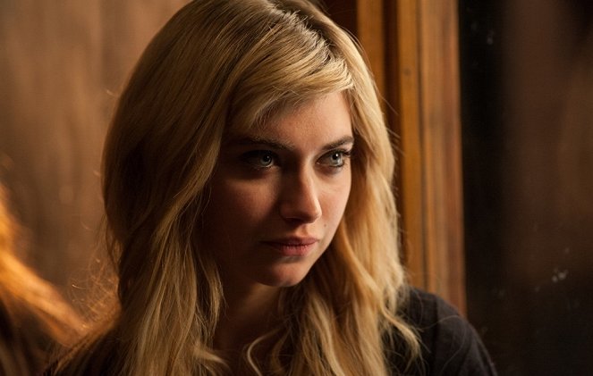 Are We Officially Dating? - Photos - Imogen Poots