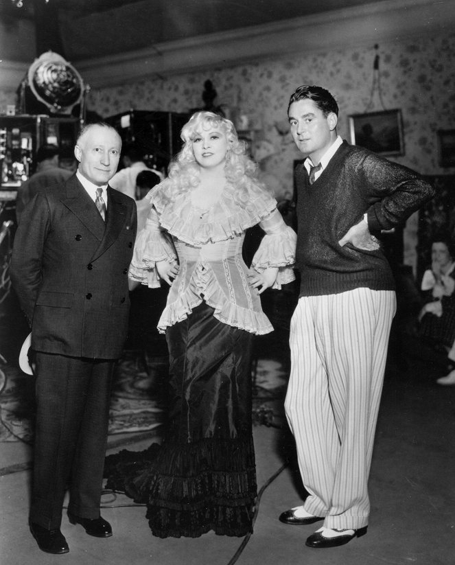 A kilencvenes évek szépe - Forgatási fotók - Adolph Zukor, Mae West, Leo McCarey