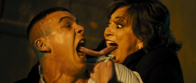 Die Hexen von Zugarramurdi - Filmfotos - Mario Casas, Carmen Maura