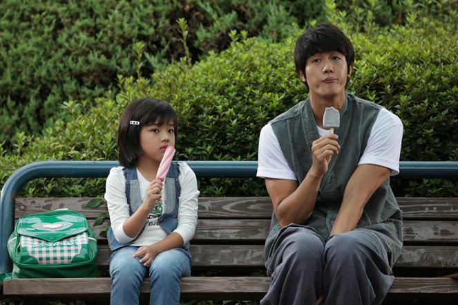 Wedingdeureseu - De la película - Hyang-gi Kim, Ki-woo Lee