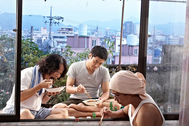 Jipnaon namjadeul - Filmfotos - Mun-shik Lee, Ji Jin-hee, Yang Ik-june