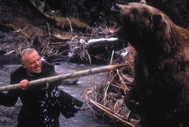 El desafío - De la película - Anthony Hopkins, Bart el oso