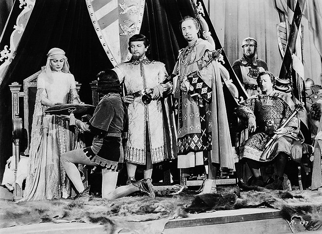 The Adventures of Robin Hood - Van film - Olivia de Havilland, Claude Rains, Basil Rathbone, Melville Cooper