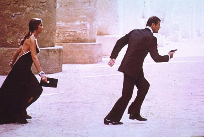 007 - Agente Irresistível - Do filme - Barbara Bach, Roger Moore