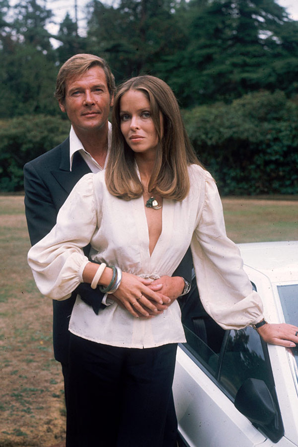 007 - rakastettuni - Promokuvat - Roger Moore, Barbara Bach