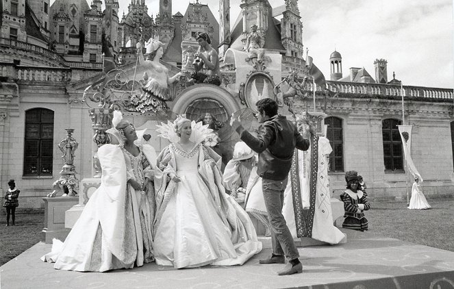 A Princesa com Pele de Burro - De filmagens - Micheline Presle, Catherine Deneuve, Jacques Demy