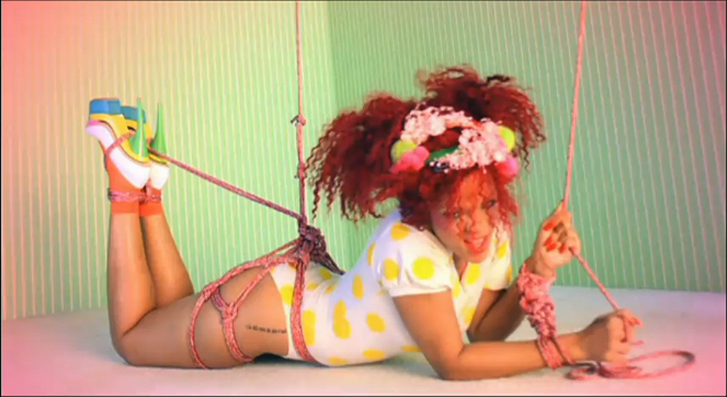 Rihanna - S&M - Van film - Rihanna