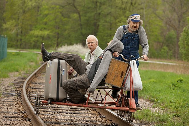 Stulatek, który wyskoczył przez okno i zniknął - Z filmu - Robert Gustafsson, Simon Säppenen, Iwar Wiklander