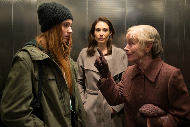 Another Me - Photos - Sophie Turner, Claire Forlani, Geraldine Chaplin