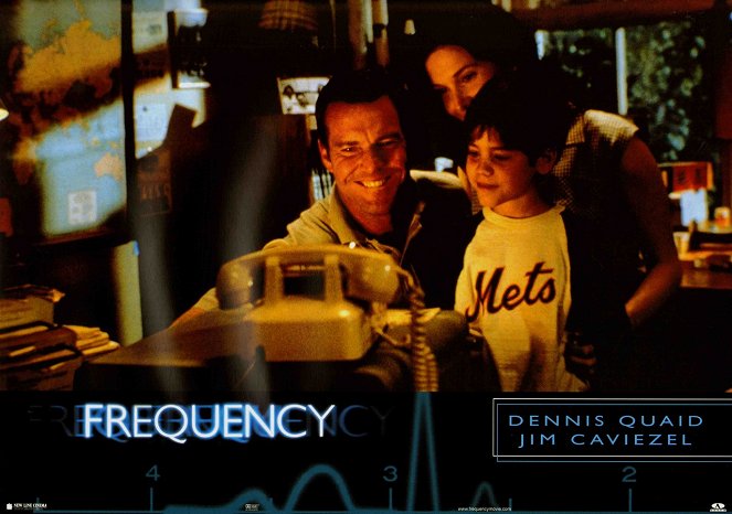 Frequency - Mainoskuvat - Dennis Quaid