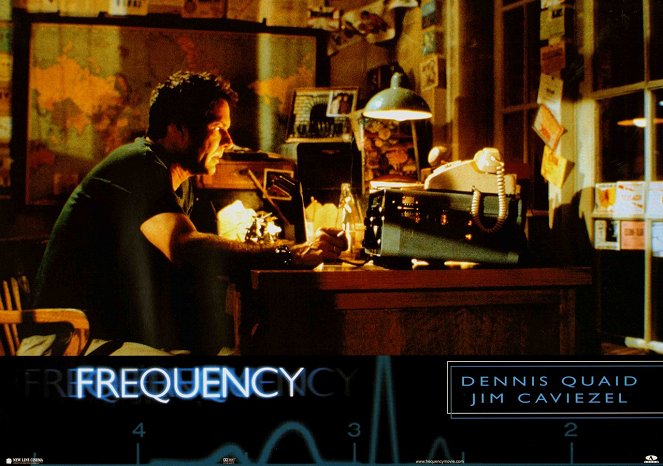 Frequência - Cartões lobby - Dennis Quaid