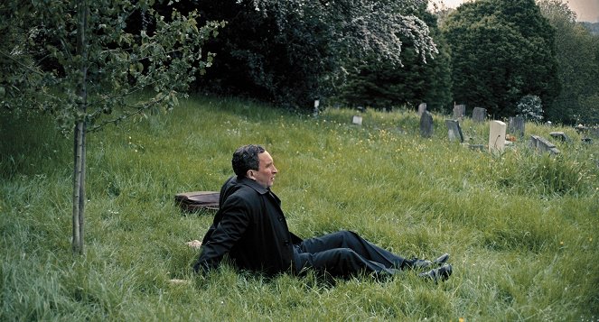 Still Life - Do filme - Eddie Marsan