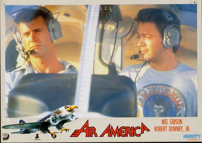 Air America - Fotocromos - Mel Gibson, Robert Downey Jr.