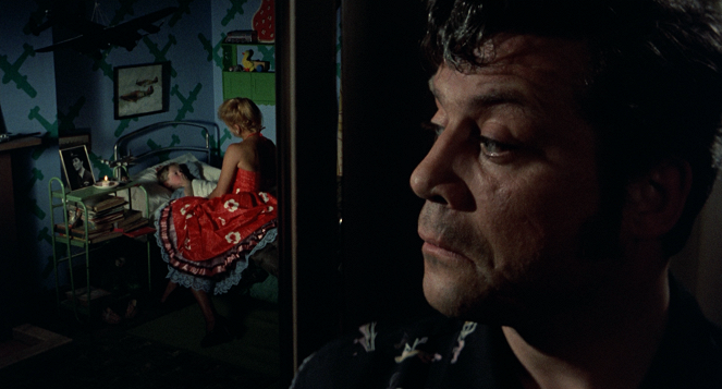 Tommy - Photos - Oliver Reed