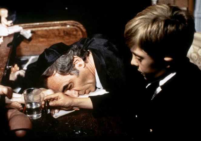 Die Blechtrommel - Filmfotos - Charles Aznavour, David Bennent