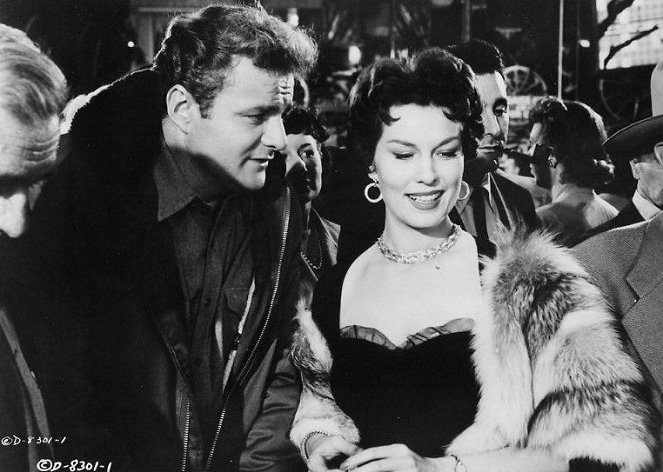5 Against the House - De filmes - Brian Keith, Jean Willes
