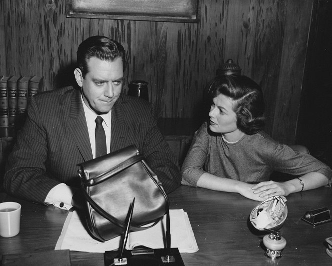 Perry Mason - Filmfotók - Raymond Burr, Barbara Hale
