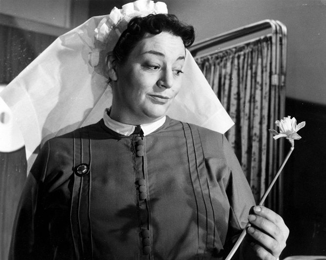 Carry On Matron - De la película - Hattie Jacques