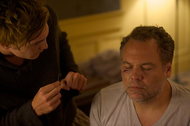 Eamon Farren, Vincent D'Onofrio