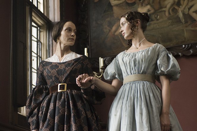 The Young Victoria - Van film - Jeanette Hain, Emily Blunt