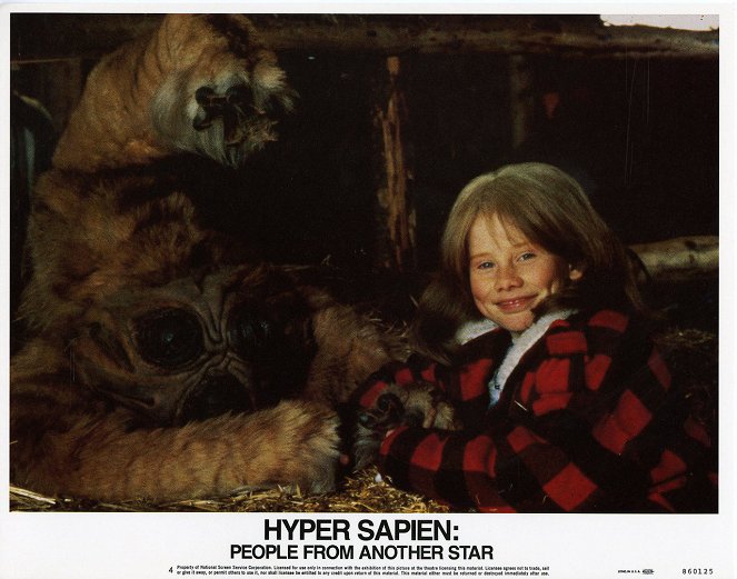 Hyper Sapien: People from Another Star - Cartões lobby