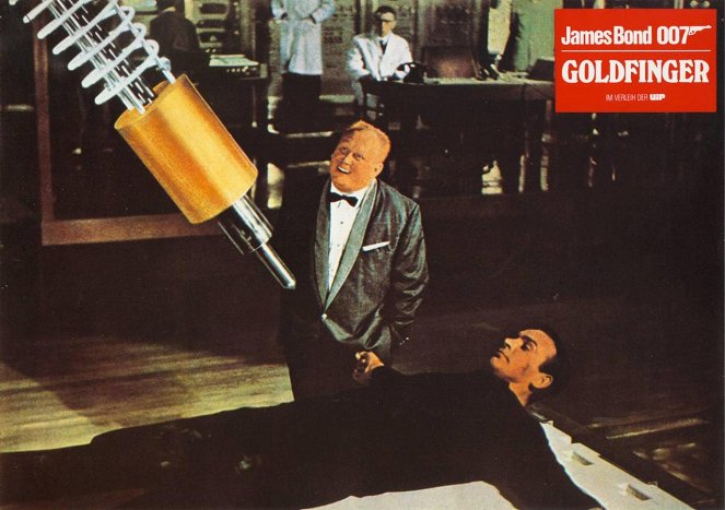 007 ja Kultasormi - Mainoskuvat