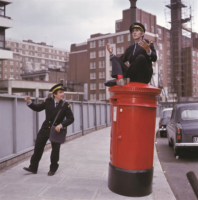 Bedazzled - Photos - Dudley Moore, Peter Cook