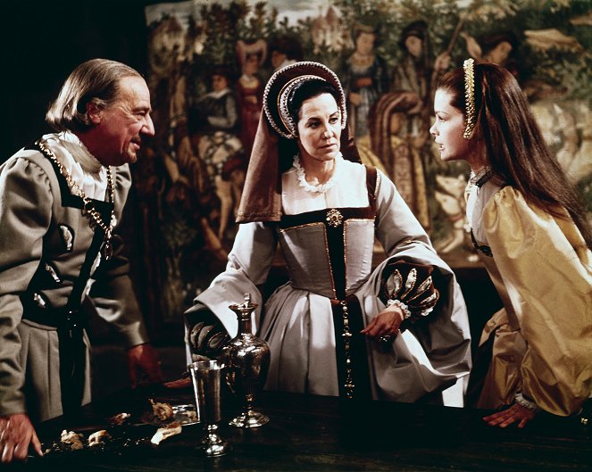 Anne of the Thousand Days - Photos - Michael Hordern, Geneviève Bujold