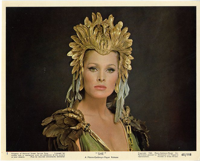 She - Lobbykaarten - Ursula Andress