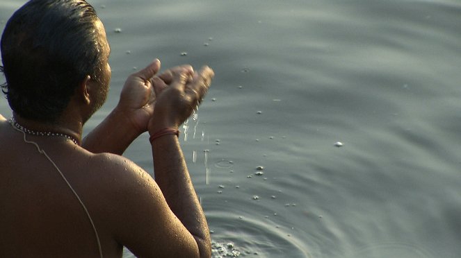 Posvátnost vody, očisty těla a životního prostoru - Z filmu