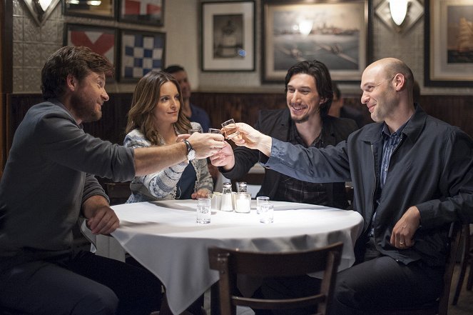 Powiedzmy sobie wszystko - Z filmu - Jason Bateman, Tina Fey, Adam Driver, Corey Stoll