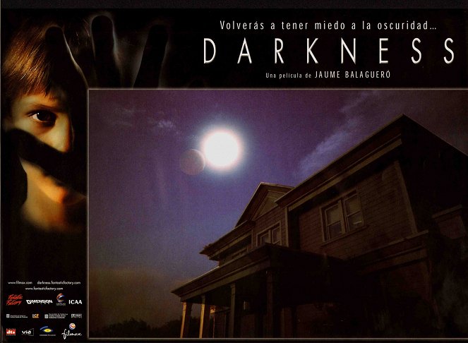 Darkness - A rettegés háza - Vitrinfotók