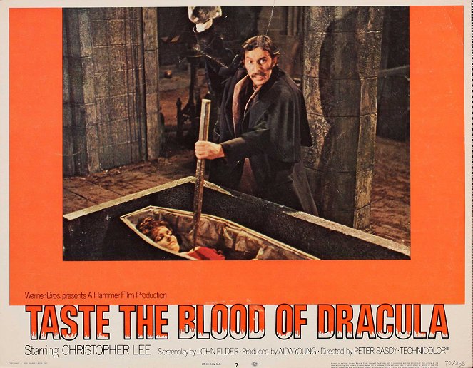 Taste the Blood of Dracula - Cartões lobby