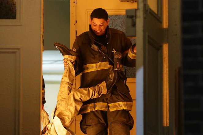 Chicago Fire - Pas de répit pour les braves - Tournage - Charlie Barnett