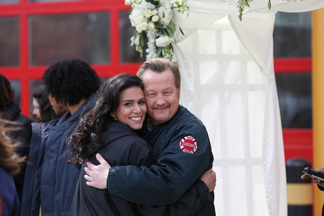Chicago Fire - Real Never Waits - Making of - Melissa Ponzio, Christian Stolte