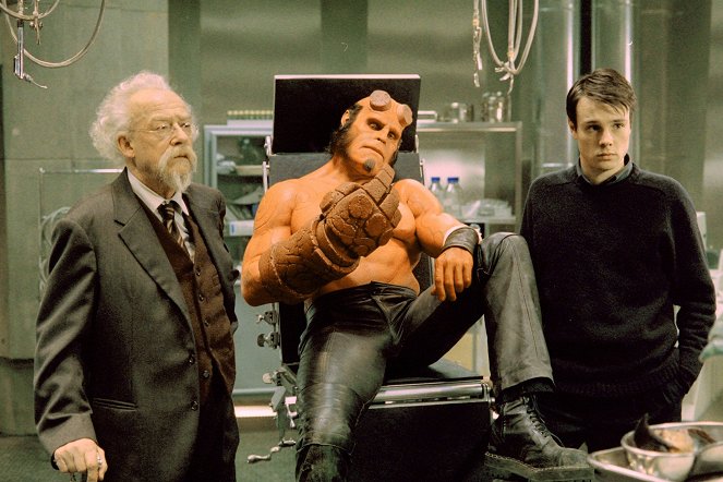 Hellboy - Filmfotos - John Hurt, Ron Perlman, Rupert Evans