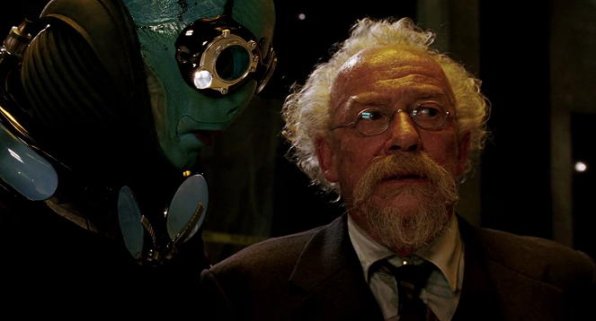 Hellboy - Filmfotos - John Hurt