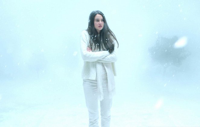 White Bird in a Blizzard - Photos - Shailene Woodley