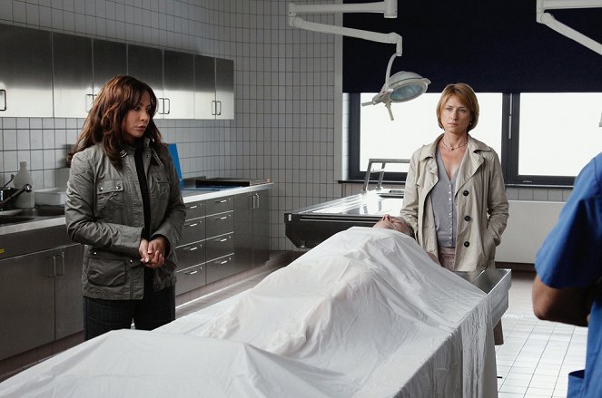 Tatort - Season 41 - Schön ist anders - Photos - Simone Thomalla, Corinna Harfouch