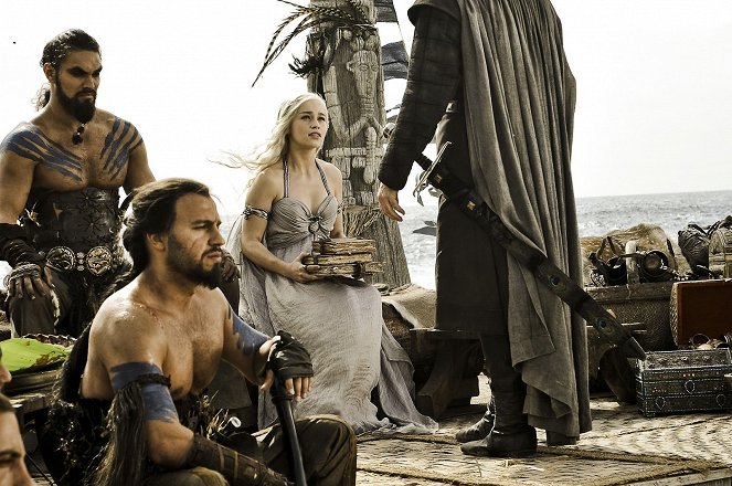 Game Of Thrones - Der Winter naht - Filmfotos - Jason Momoa, Emilia Clarke