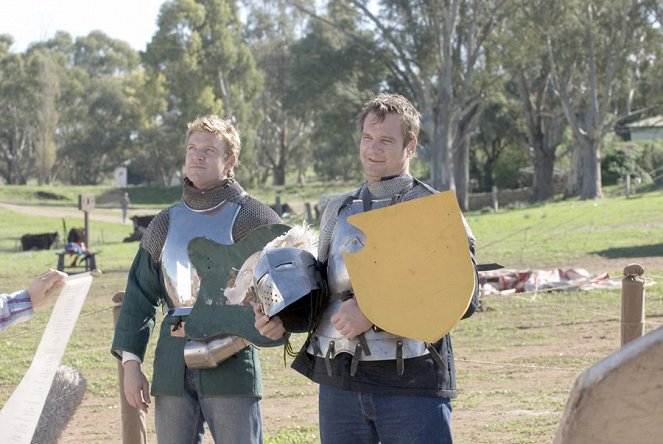 McLeod's Daughters - Season 7 - Knight in Shining Armour - Van film - Matt Passmore, Sandy Winton