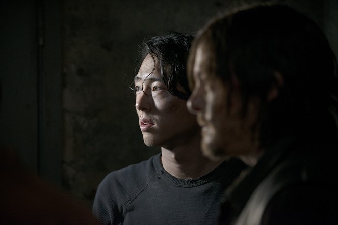 The Walking Dead - Season 5 - No Sanctuary - Photos - Steven Yeun