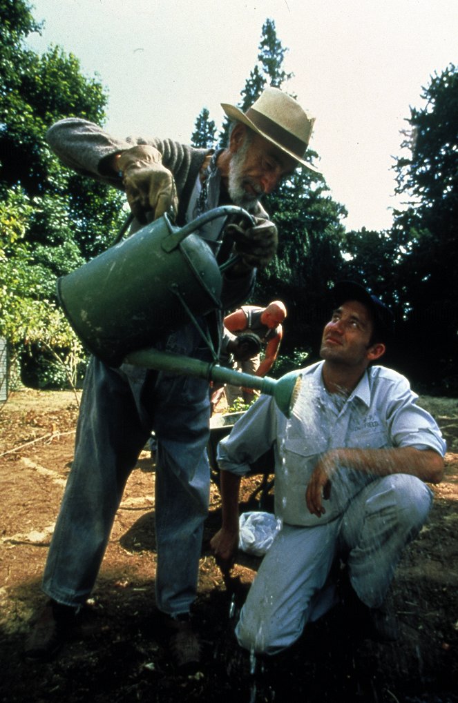 Greenfingers - Photos - David Kelly, Clive Owen