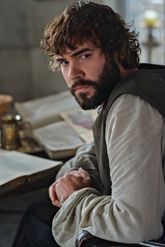 Reign - Fated - Photos - Rossif Sutherland
