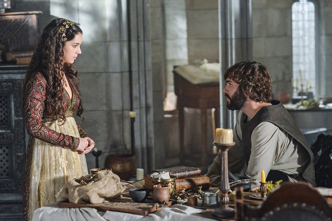 Reign - Fated - Photos - Adelaide Kane, Rossif Sutherland