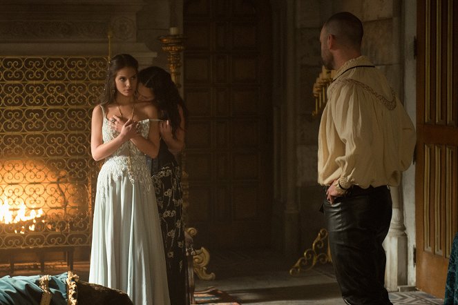 Reign - Season 1 - The Darkness - De la película - Caitlin Stasey