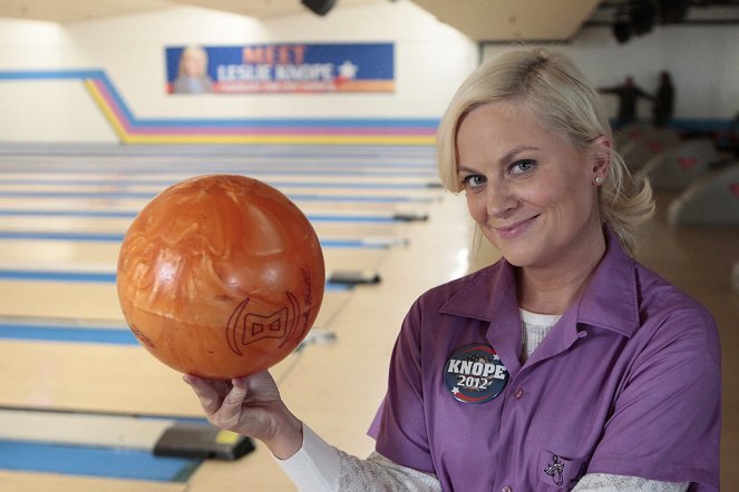 Parks and Recreation - Bowling for Votes - Del rodaje - Amy Poehler