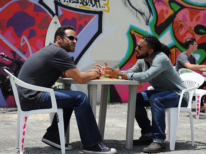 Graceland - Ügynökjátszma - Filmfotók - Daniel Sunjata, Brandon Jay McLaren