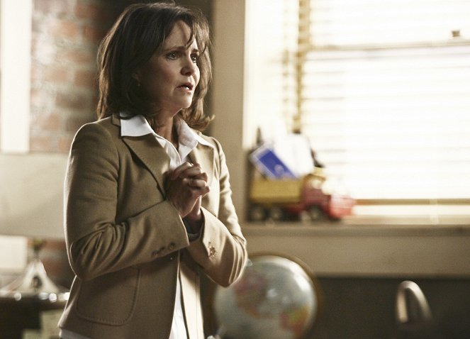 Brothers & Sisters - Season 1 - An Act of Will - Photos - Sally Field