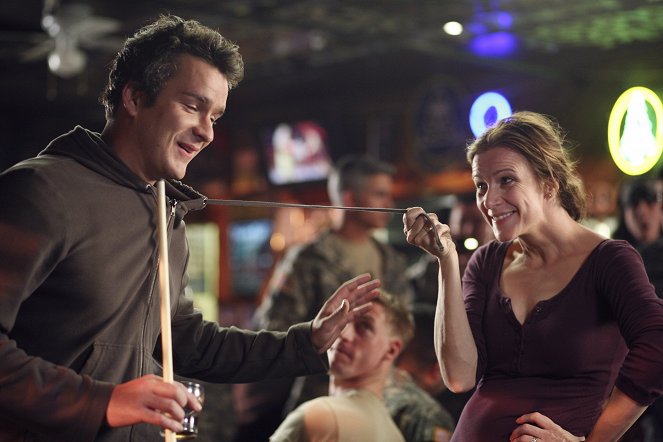 Brothers & Sisters - Mistakes Were Made: Part 1 - De la película - Balthazar Getty, Rachel Griffiths